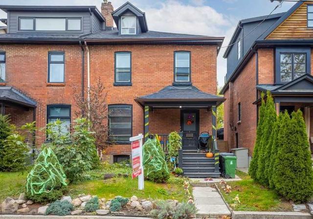 MAIN - 12 Sparkhall Ave, House semidetached with 2 bedrooms, 1 bathrooms and 1 parking in Toronto ON | Image 9