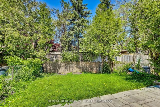 104 Mentor Blvd, House semidetached with 3 bedrooms, 2 bathrooms and 3 parking in Toronto ON | Image 35