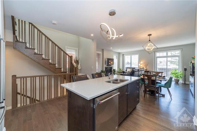 340 Kilspindie Ridge, Townhouse with 3 bedrooms, 4 bathrooms and 2 parking in Ottawa ON | Image 6