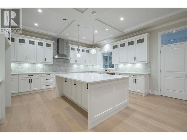 1344 Francis Cres, House detached with 5 bedrooms, 4 bathrooms and 4 parking in Coquitlam BC | Image 16