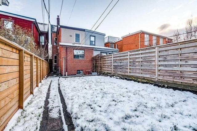 MAIN - 388 Crawford St, House semidetached with 2 bedrooms, 1 bathrooms and 1 parking in Toronto ON | Image 14