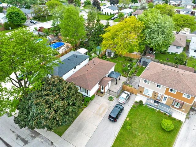 113 Folkestone Ave, House detached with 5 bedrooms, 2 bathrooms and 6 parking in Hamilton ON | Image 1