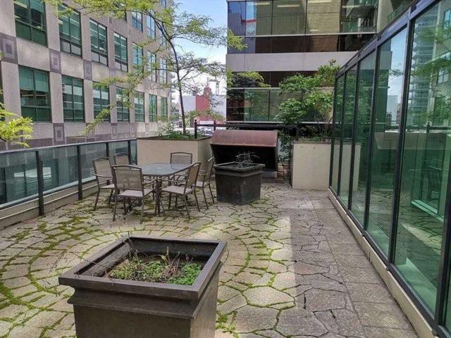 PH1 - 263 Wellington St W, Condo with 1 bedrooms, 1 bathrooms and 1 parking in Toronto ON | Image 11