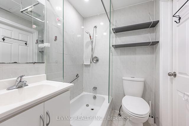 MAIN - 264 Clinton St, House semidetached with 2 bedrooms, 1 bathrooms and 0 parking in Toronto ON | Image 4
