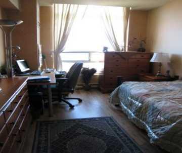 PH-14 - 250 Webb Dr, Condo with 2 bedrooms, 2 bathrooms and 2 parking in Mississauga ON | Image 4