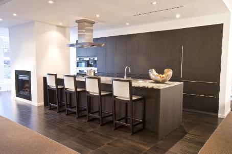 PH-2 - 180 University Ave, Condo with 4 bedrooms, 5 bathrooms and 3 parking in Toronto ON | Image 2