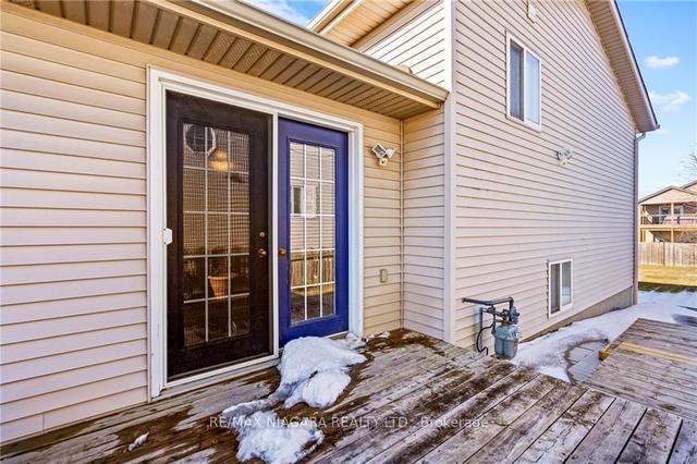 17 Waterview Crt, House semidetached with 3 bedrooms, 2 bathrooms and 4 parking in Welland ON | Image 25