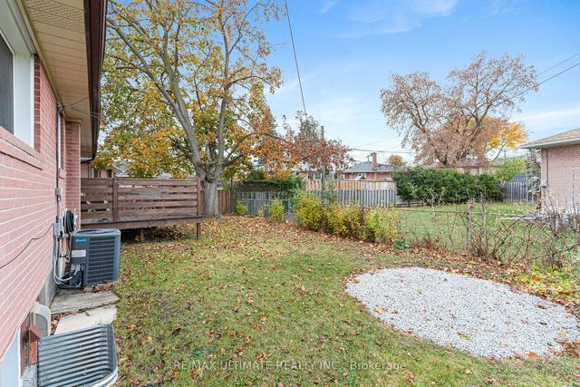 MAIN - 130 Thistle Down Blvd, Home with 3 bedrooms, 2 bathrooms and 2 parking in Etobicoke ON | Image 22