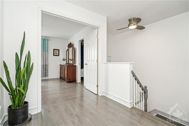 1778 Jersey St, Townhouse with 3 bedrooms, 2 bathrooms and 3 parking in Ottawa ON | Image 12