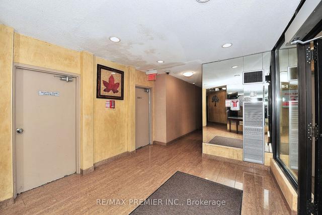 1901 - 10 Martha Eaton Way, Condo with 2 bedrooms, 2 bathrooms and 2 parking in North York ON | Image 25
