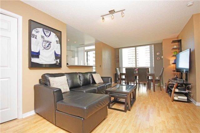 PH-13 - 17 Michael Power Pl, Condo with 2 bedrooms, 2 bathrooms and 1 parking in Etobicoke ON | Image 3