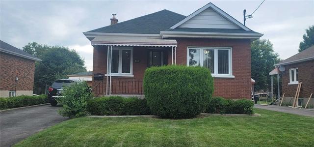 MAIN - 240 Etna Ave, House detached with 3 bedrooms, 1 bathrooms and 4 parking in Oshawa ON | Image 1