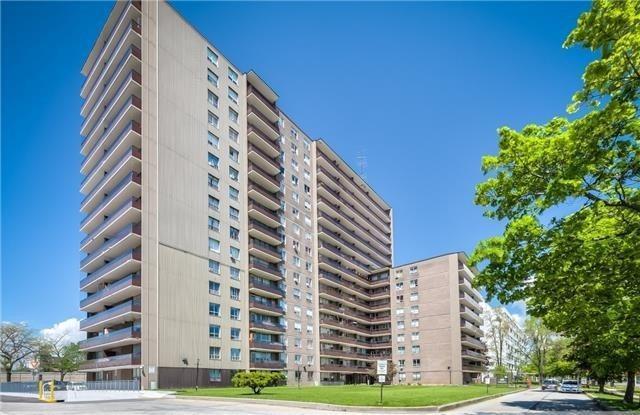 909 - 180 Markham Rd, Condo with 3 bedrooms, 2 bathrooms and 1 parking in Scarborough ON | Image 1