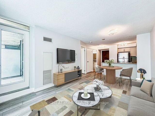 803 - 16 Yonge St, Condo with 1 bedrooms, 1 bathrooms and 1 parking in Toronto ON | Image 9