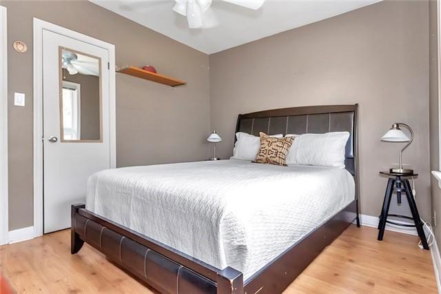 9 Helsby Cres, House detached with 3 bedrooms, 2 bathrooms and 6 parking in Etobicoke ON | Image 10