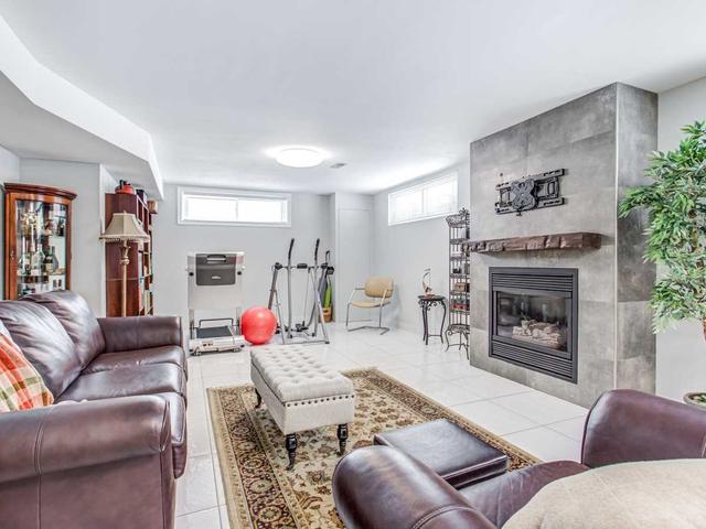 9 Krieger Cres, House detached with 4 bedrooms, 3 bathrooms and 5 parking in North York ON | Image 13