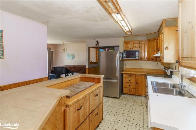 183 Main St, House detached with 2 bedrooms, 1 bathrooms and 3 parking in Kearney ON | Image 25