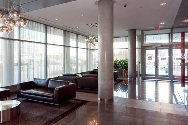 PH1910 - 4K Spadina Ave, Condo with 2 bedrooms, 2 bathrooms and 1 parking in Toronto ON | Image 3