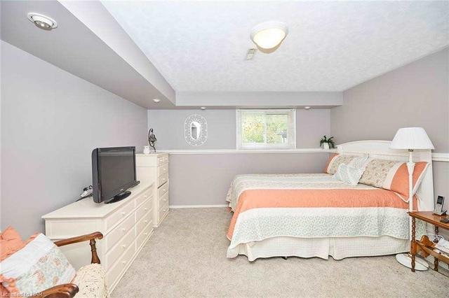 885 Clare Ave, House detached with 3 bedrooms, 2 bathrooms and 3 parking in Welland ON | Image 9