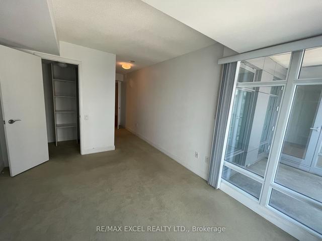 909 - 2181 Yonge St, Condo with 2 bedrooms, 2 bathrooms and 1 parking in Toronto ON | Image 13