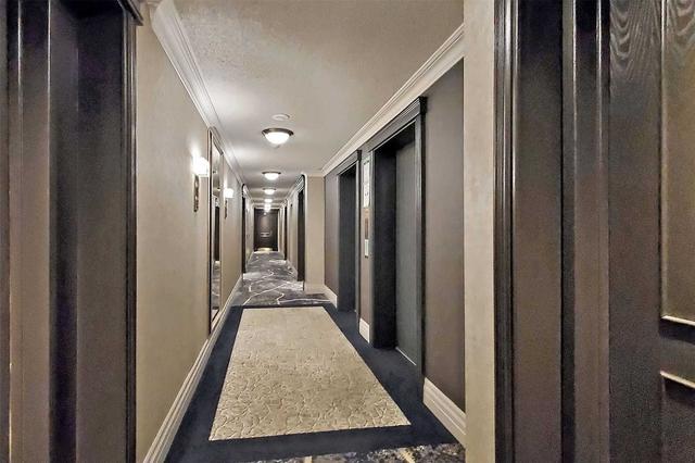 909 - 2 Clairtrell Rd, Condo with 2 bedrooms, 2 bathrooms and 1 parking in North York ON | Image 12