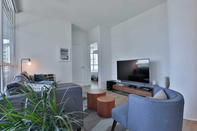 909 - 15 Bruyeres Mews, Condo with 2 bedrooms, 2 bathrooms and 1 parking in Toronto ON | Image 8