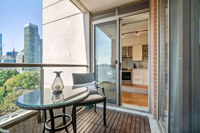 909 - 168 King St E, Condo with 3 bedrooms, 2 bathrooms and 2 parking in Toronto ON | Image 28