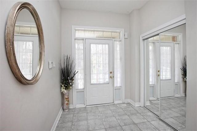 9 Hybrid St, House detached with 4 bedrooms, 3 bathrooms and 2 parking in Brampton ON | Image 2
