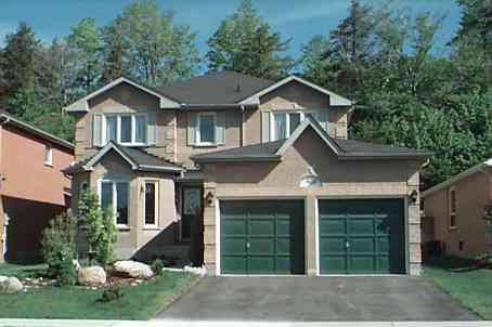 960 Ridge Valley Dr, House detached with 4 bedrooms, 3 bathrooms and 2 parking in Oshawa ON | Image 1