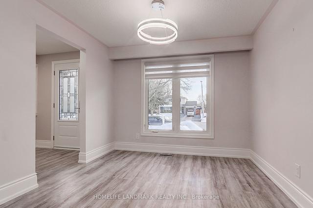 MAIN - 156 Orchard Heights Blvd, House detached with 3 bedrooms, 1 bathrooms and 2 parking in Aurora ON | Image 2