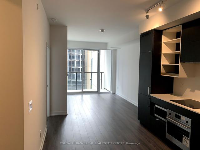 710 - 20 Edward St, Condo with 2 bedrooms, 2 bathrooms and 0 parking in Toronto ON | Image 14