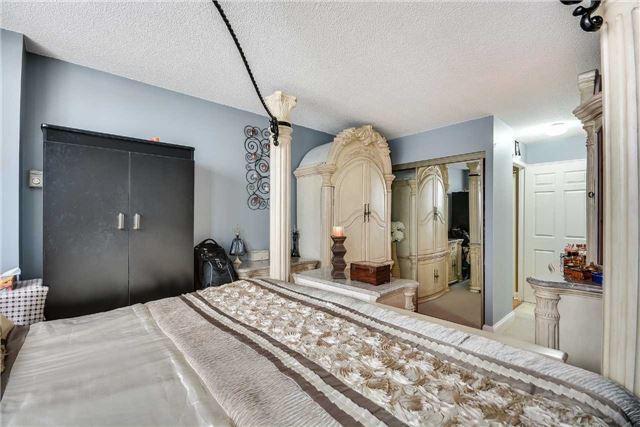 909 - 24 Hanover Rd, Condo with 2 bedrooms, 2 bathrooms and 2 parking in Brampton ON | Image 11