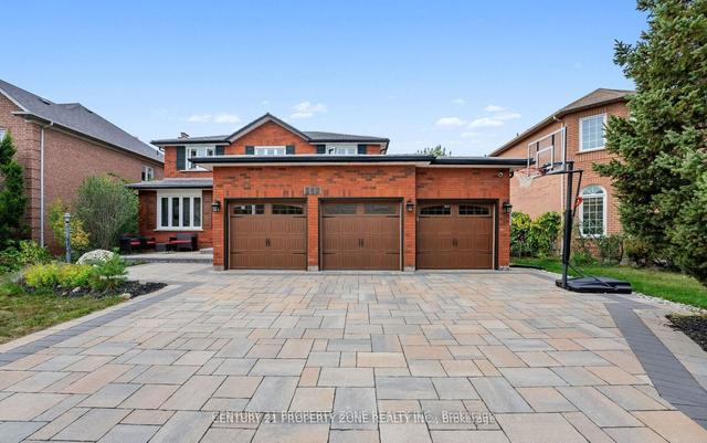 349 Summerchase Dr, House detached with 4 bedrooms, 4 bathrooms and 6 parking in Oakville ON | Image 1