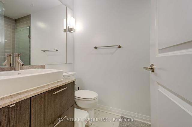 909 - 8 Mercer St, Condo with 0 bedrooms, 1 bathrooms and 0 parking in Toronto ON | Image 2