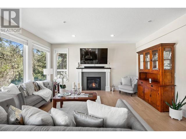 9142 Heritage Dr, House detached with 6 bedrooms, 2 bathrooms and 6 parking in Lake Country BC | Image 10