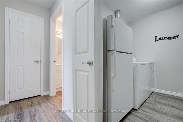 301 - 2230 Trafalgar St, Condo with 3 bedrooms, 2 bathrooms and 1 parking in London ON | Image 17