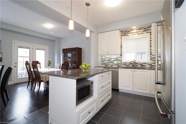 909 Eden Oak Crt, House detached with 3 bedrooms, 2 bathrooms and 4 parking in Kitchener ON | Image 13