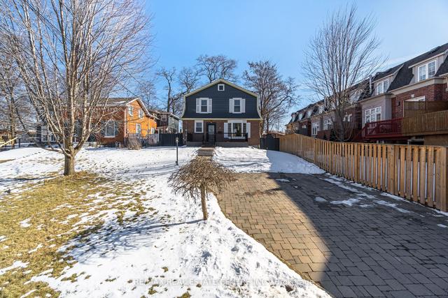 25 Mill St, House detached with 3 bedrooms, 2 bathrooms and 3 parking in Mississauga ON | Image 12