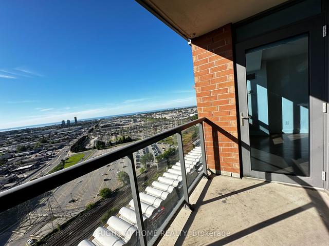 2450 - 25 Viking Lane, Condo with 2 bedrooms, 2 bathrooms and 1 parking in Etobicoke ON | Image 13