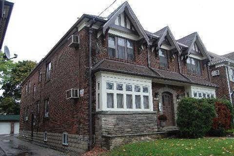 MAIN - 1755 Bayview Ave, House detached with 2 bedrooms, 1 bathrooms and null parking in East York ON | Image 1