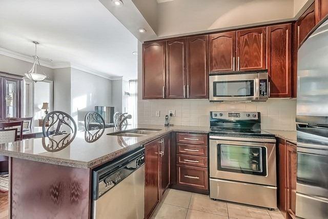 PH1 - 88 Promenade Cir, Condo with 2 bedrooms, 2 bathrooms and 2 parking in Thornhill ON | Image 4