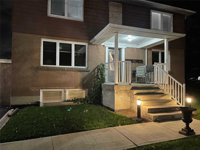 MAIN - 110 Inglewood Dr, House detached with 2 bedrooms, 1 bathrooms and 2 parking in Oakville ON | Image 8