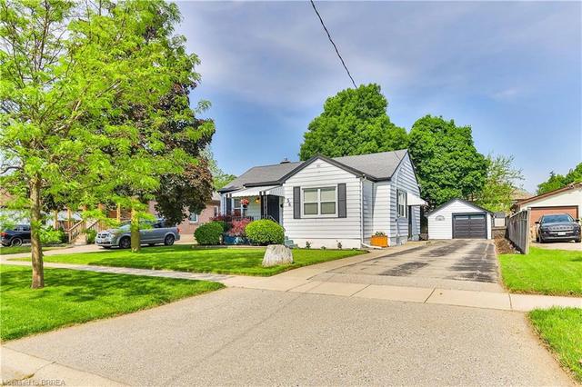 56 Fulton St, House detached with 3 bedrooms, 2 bathrooms and 5 parking in Brantford ON | Image 34