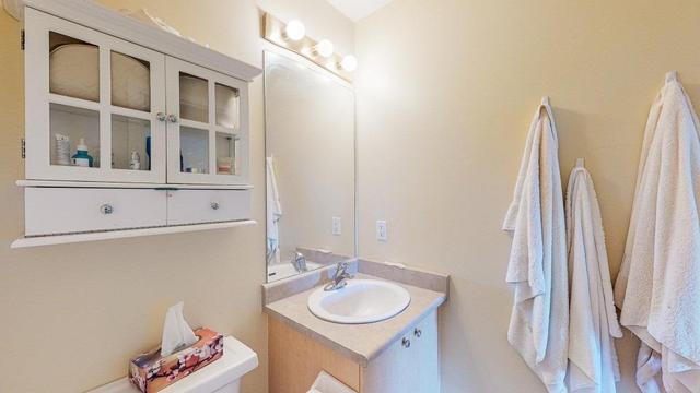 90 Aspen Springs Dr, Condo with 1 bedrooms, 1 bathrooms and 1 parking in Clarington ON | Image 25