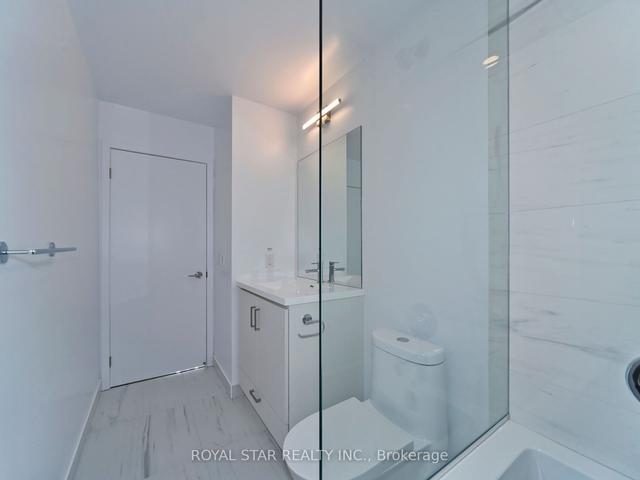 909 - 10 Honeycrisp Cres, Condo with 2 bedrooms, 2 bathrooms and 1 parking in Vaughan ON | Image 27