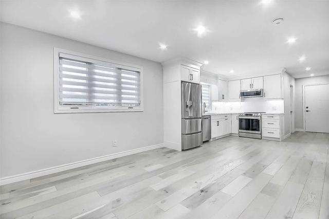 MAIN - 1087 Orchard Rd, House detached with 2 bedrooms, 1 bathrooms and 2 parking in Mississauga ON | Image 9