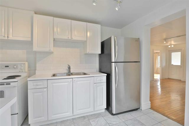 MAIN - 2323 Ontario St, House detached with 2 bedrooms, 1 bathrooms and 2 parking in Oakville ON | Image 7