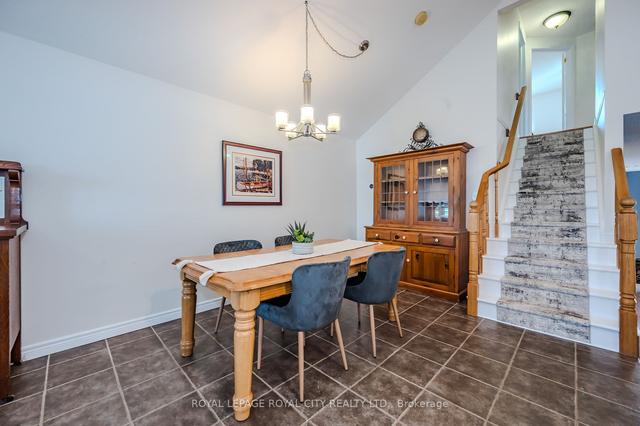 103 Cedarvale Ave, House detached with 4 bedrooms, 3 bathrooms and 3 parking in Guelph ON | Image 2