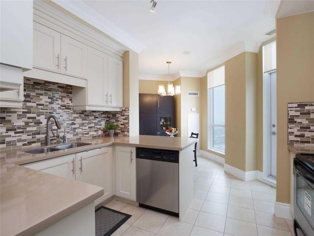 PH-201 - 18 Harding Blvd, Condo with 3 bedrooms, 3 bathrooms and 2 parking in Richmond Hill ON | Image 12