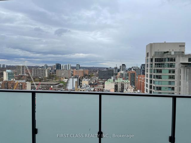 2017 - 25 Richmond St E, Condo with 2 bedrooms, 2 bathrooms and 1 parking in Toronto ON | Image 6